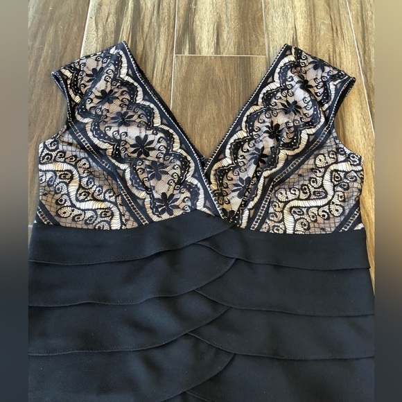 Jessica Howard Evenings Black Lace V-neck Shutter Pleat Cocktail Dress, 10 - Picture 2 of 11